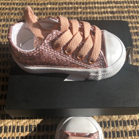 infant gold glitter converse